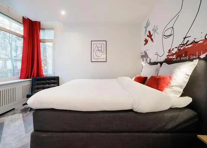 Suite Cocteau : Au Coeur De La Rive Gauche, Neuf, Design, 2/4/6 Personnes